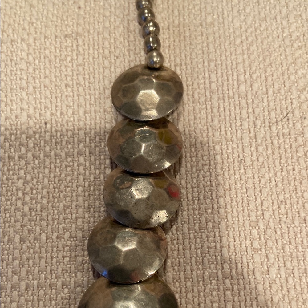 Elegant Silver Vintage Beaded Necklace - Picture 7 of 13
